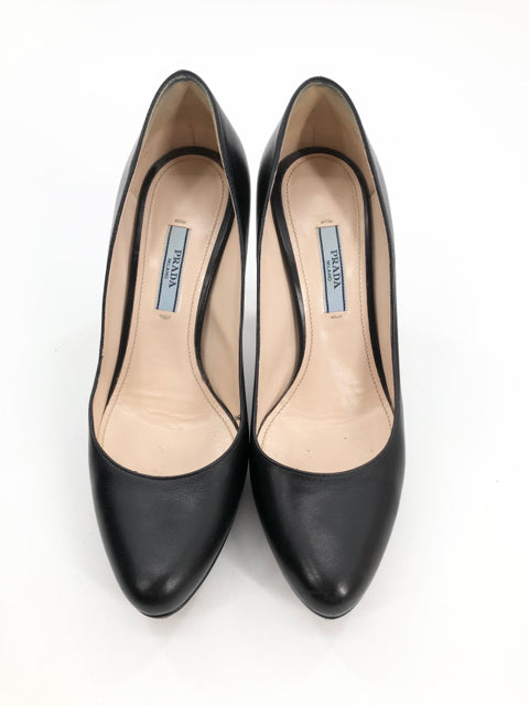 PRADA, Shoe Size 37 PRADA Black Leather Pumps